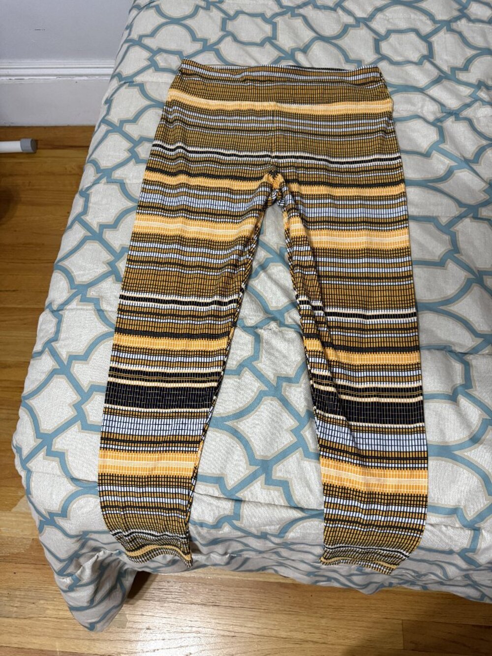 NWOT LuLaRoe Yellow Black Striped Grid Leggings Tall & Curvy 💛